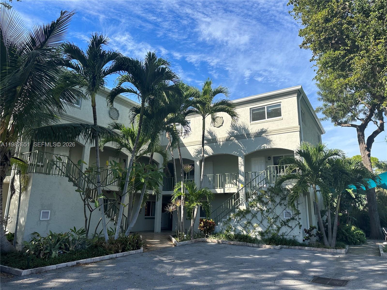 913 NE 17th St #8 Fort Lauderdale, FL 33305