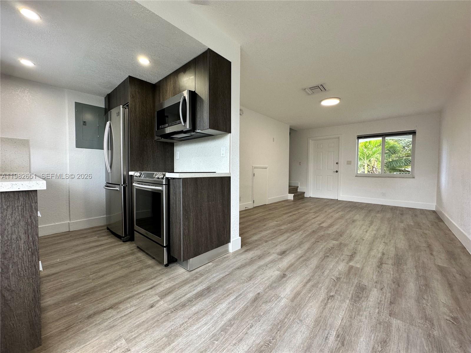 913 NE 17th St #8 Fort Lauderdale, FL 33305