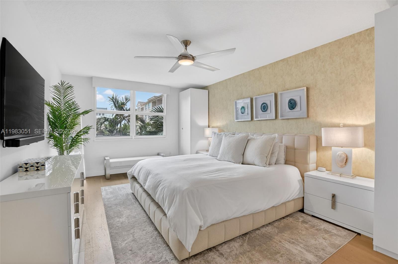 99 SE Mizner Blvd Boca Raton, FL 33432