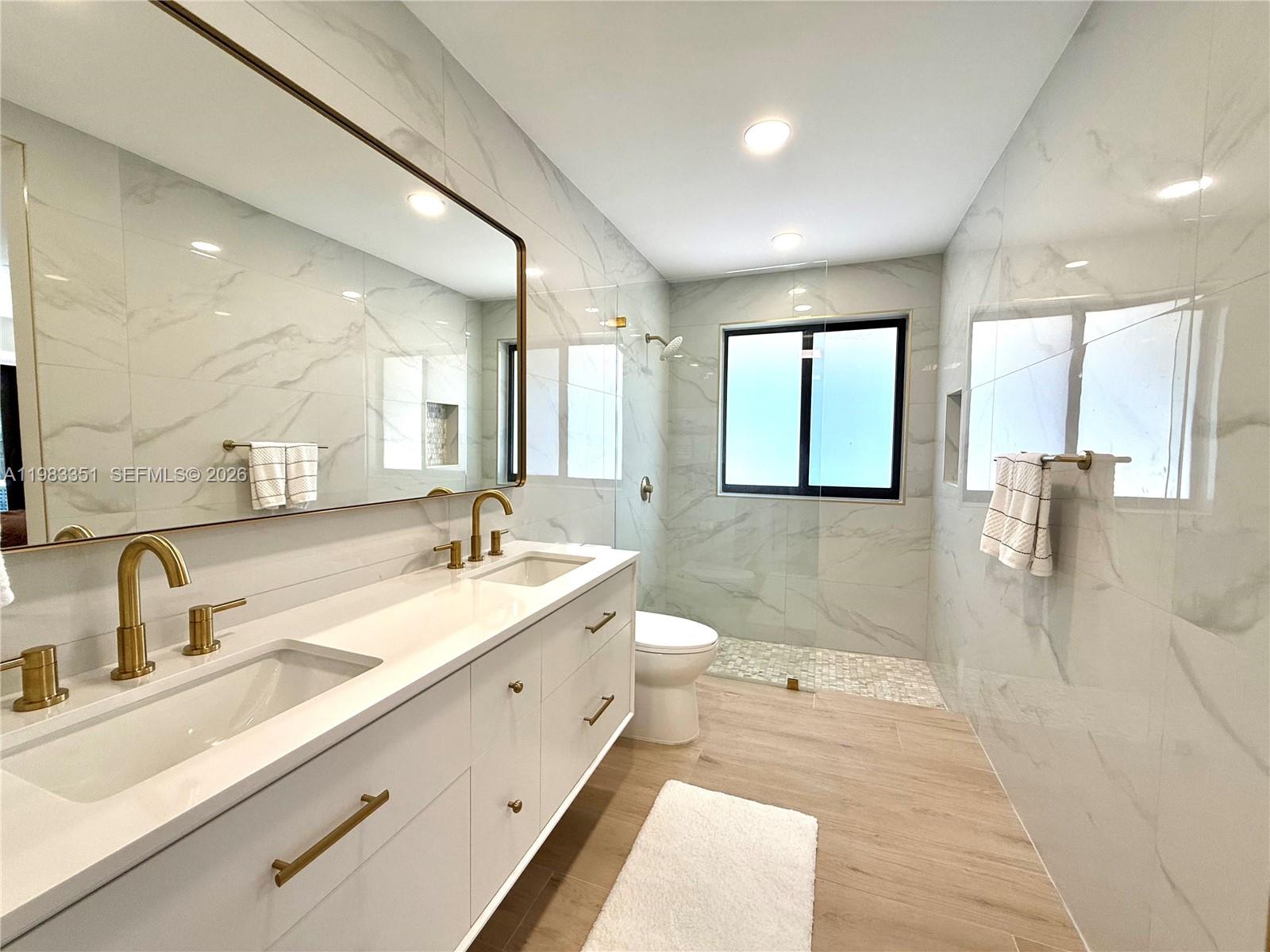 670 Deer Crk Holw Cir Deerfield Beach, FL 33442