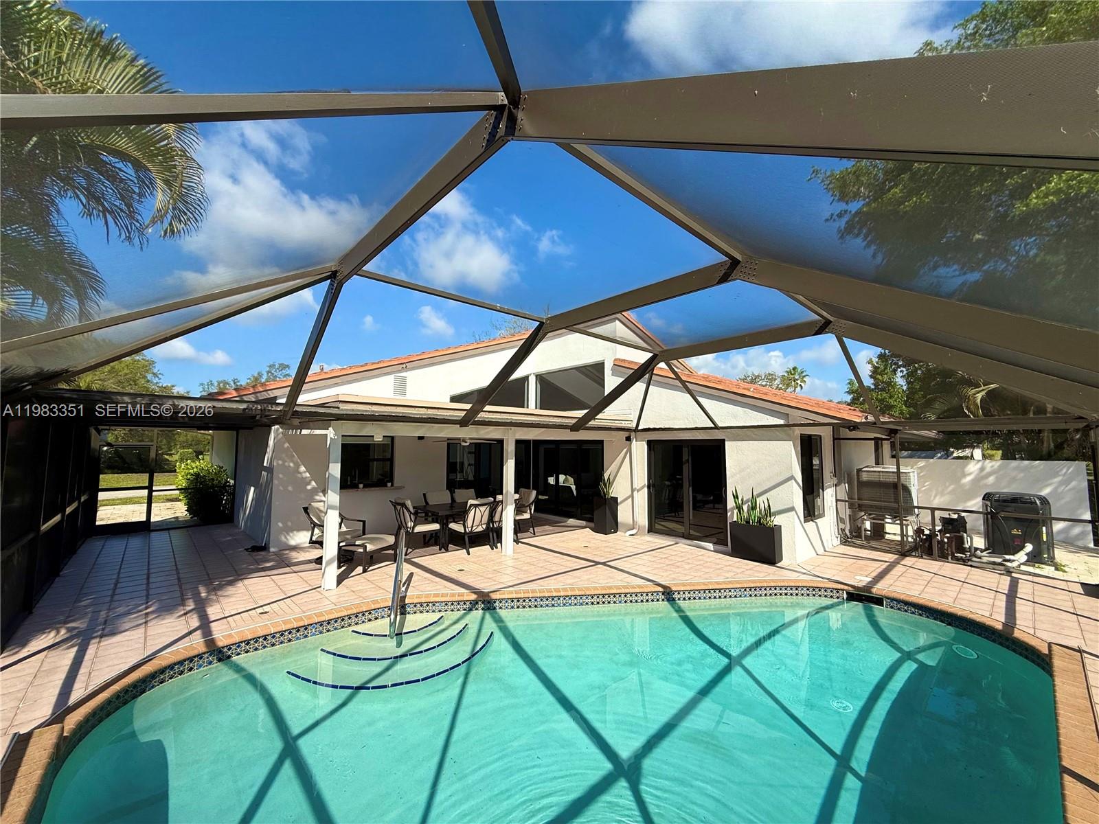 670 Deer Crk Holw Cir Deerfield Beach, FL 33442