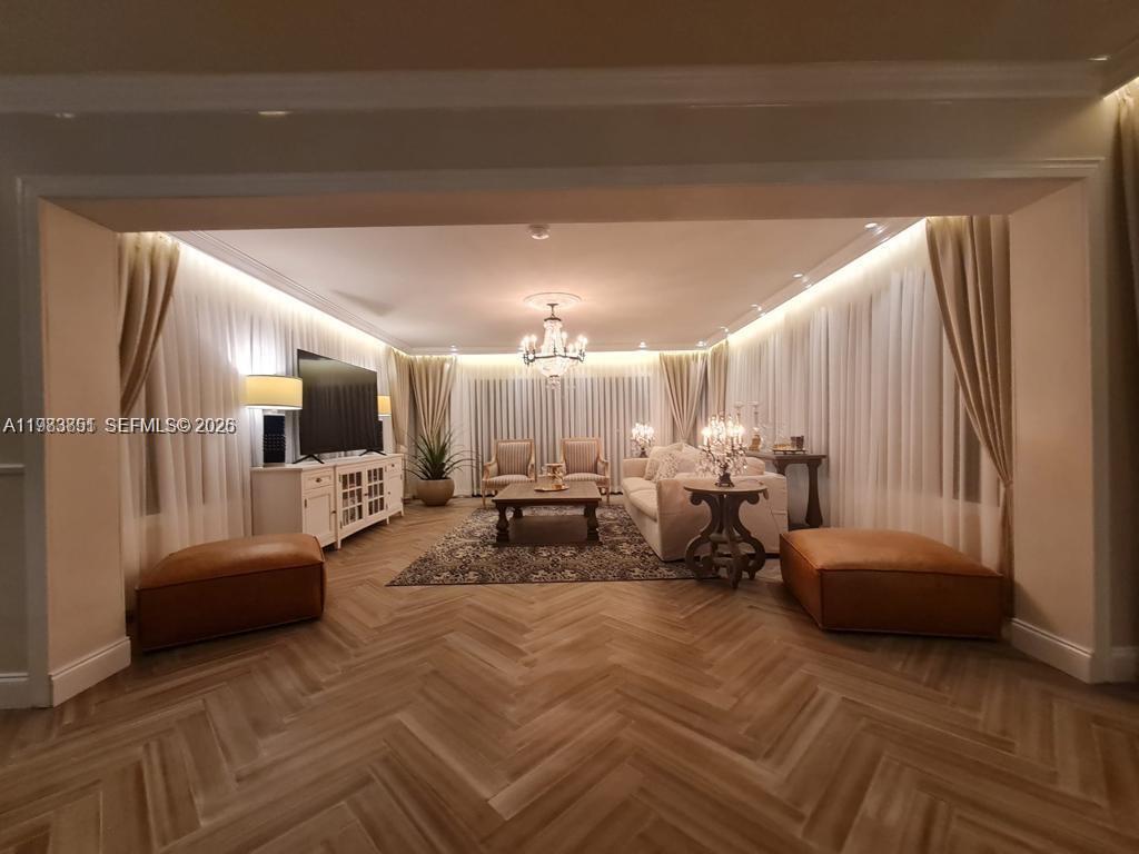 1625 Daytonia Rd Miami Beach, FL 33141