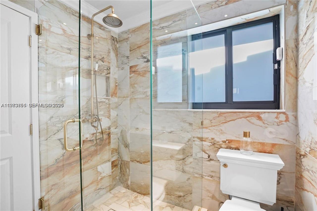 1625 Daytonia Rd Miami Beach, FL 33141