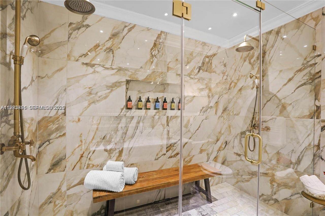 1625 Daytonia Rd Miami Beach, FL 33141