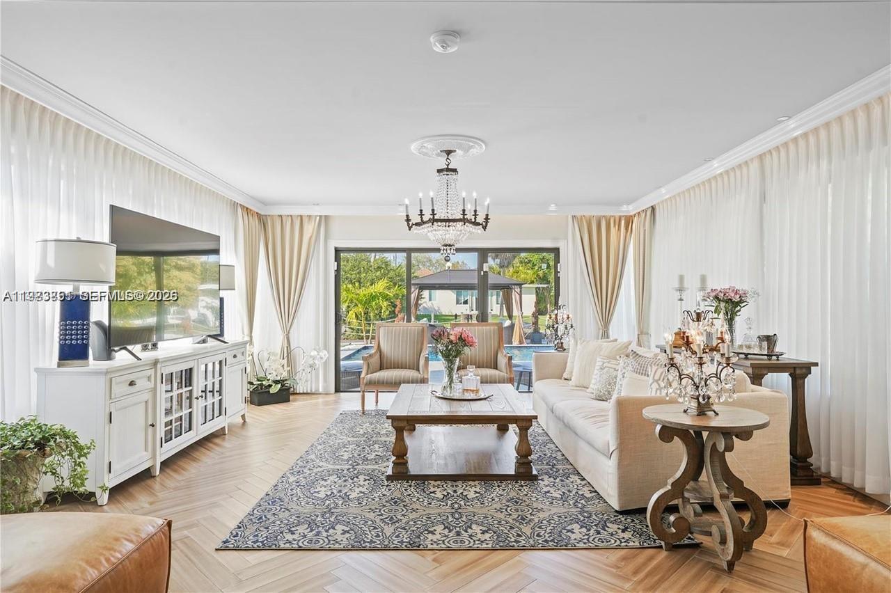 1625 Daytonia Rd Miami Beach, FL 33141