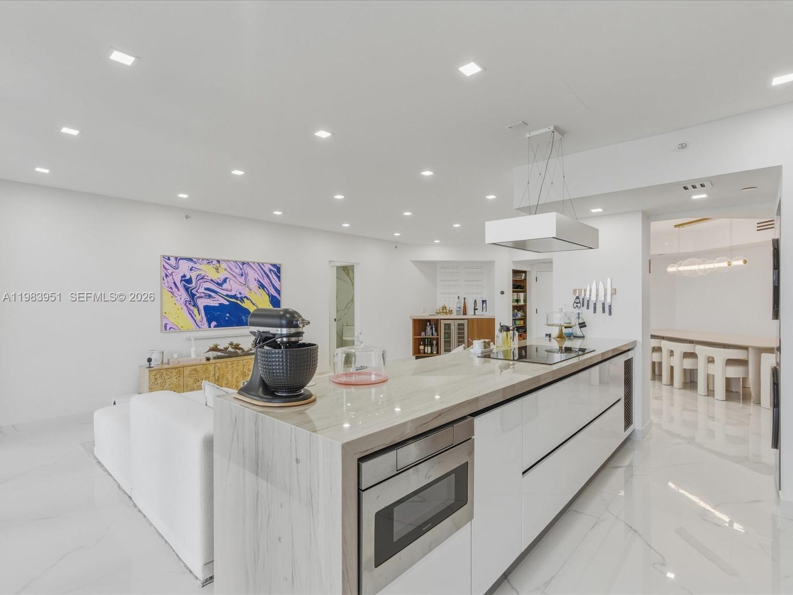 3000 Island Blvd #1501 Aventura, FL 33160