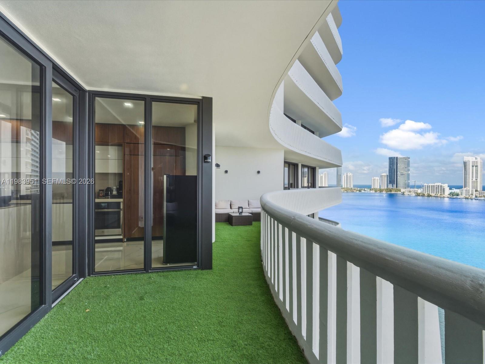 3000 Island Blvd #1501 Aventura, FL 33160