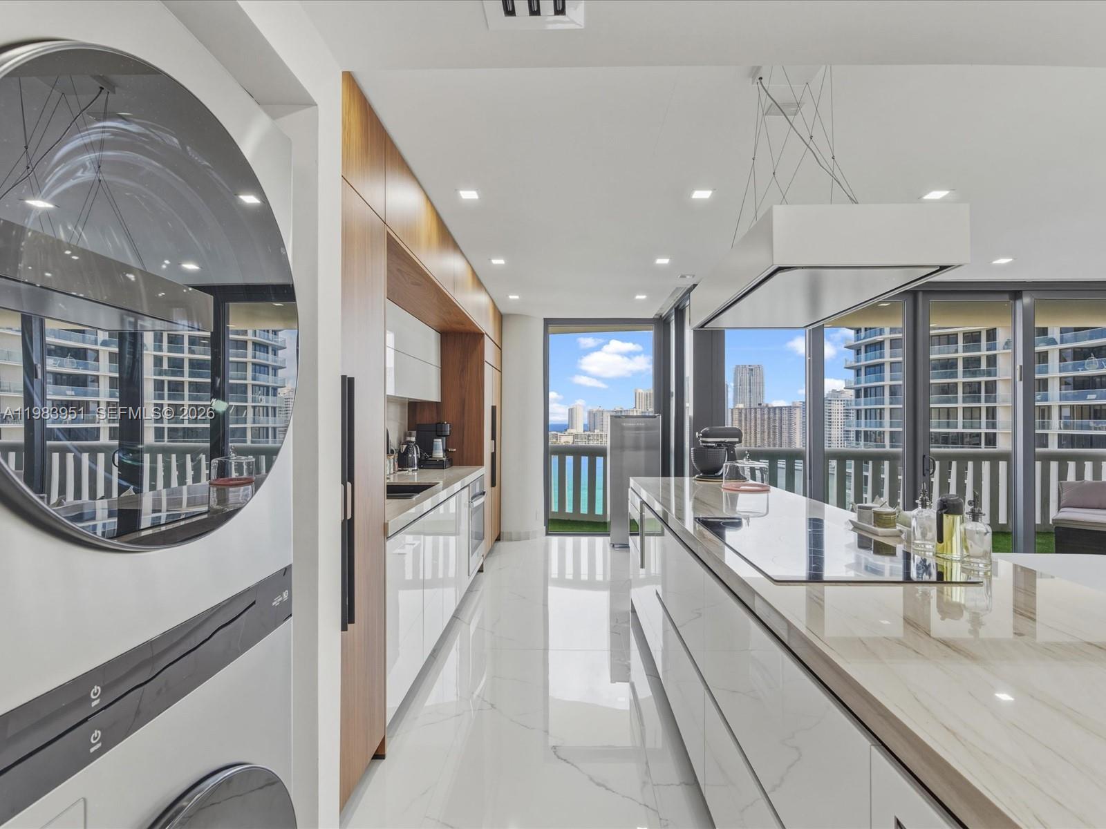 3000 Island Blvd #1501 Aventura, FL 33160