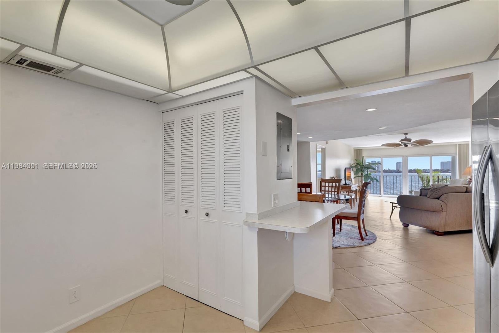 801 Lake Shr Dr #403 Lake Park, FL 33403