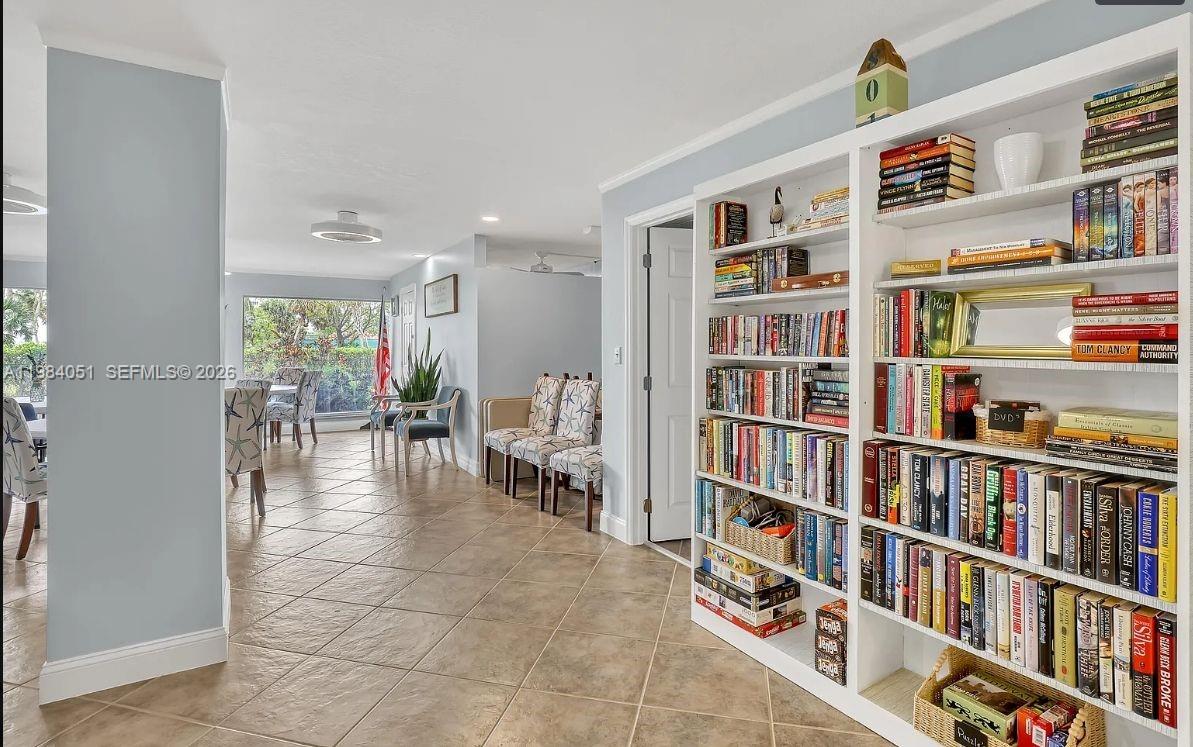 801 Lake Shr Dr #403 Lake Park, FL 33403