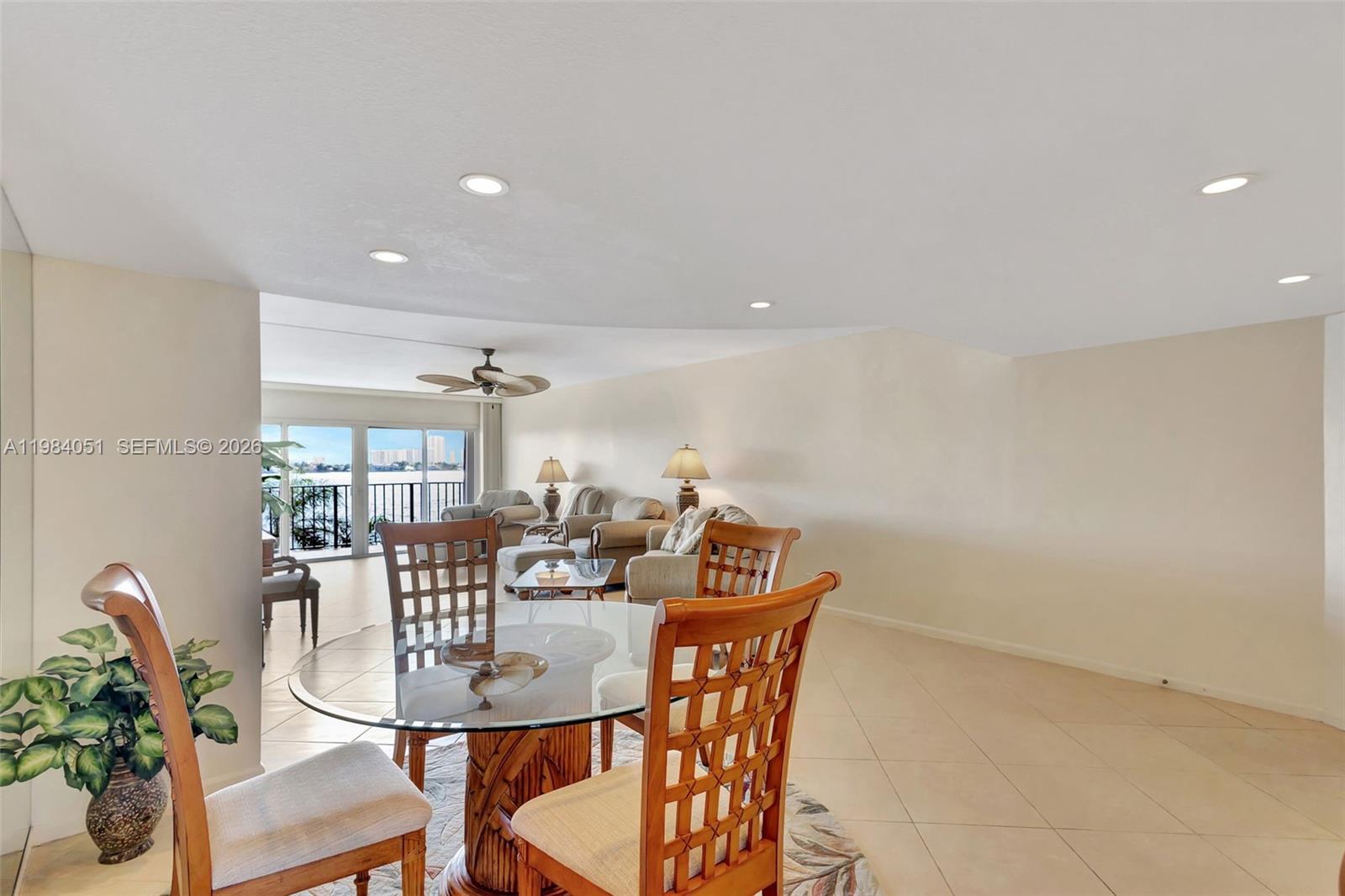 801 Lake Shr Dr #403 Lake Park, FL 33403