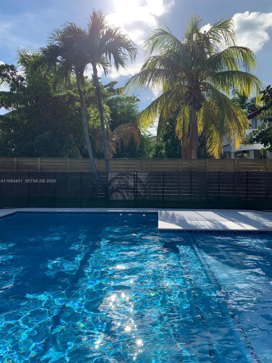 16364 SW 63rd Ter Miami, FL 33193