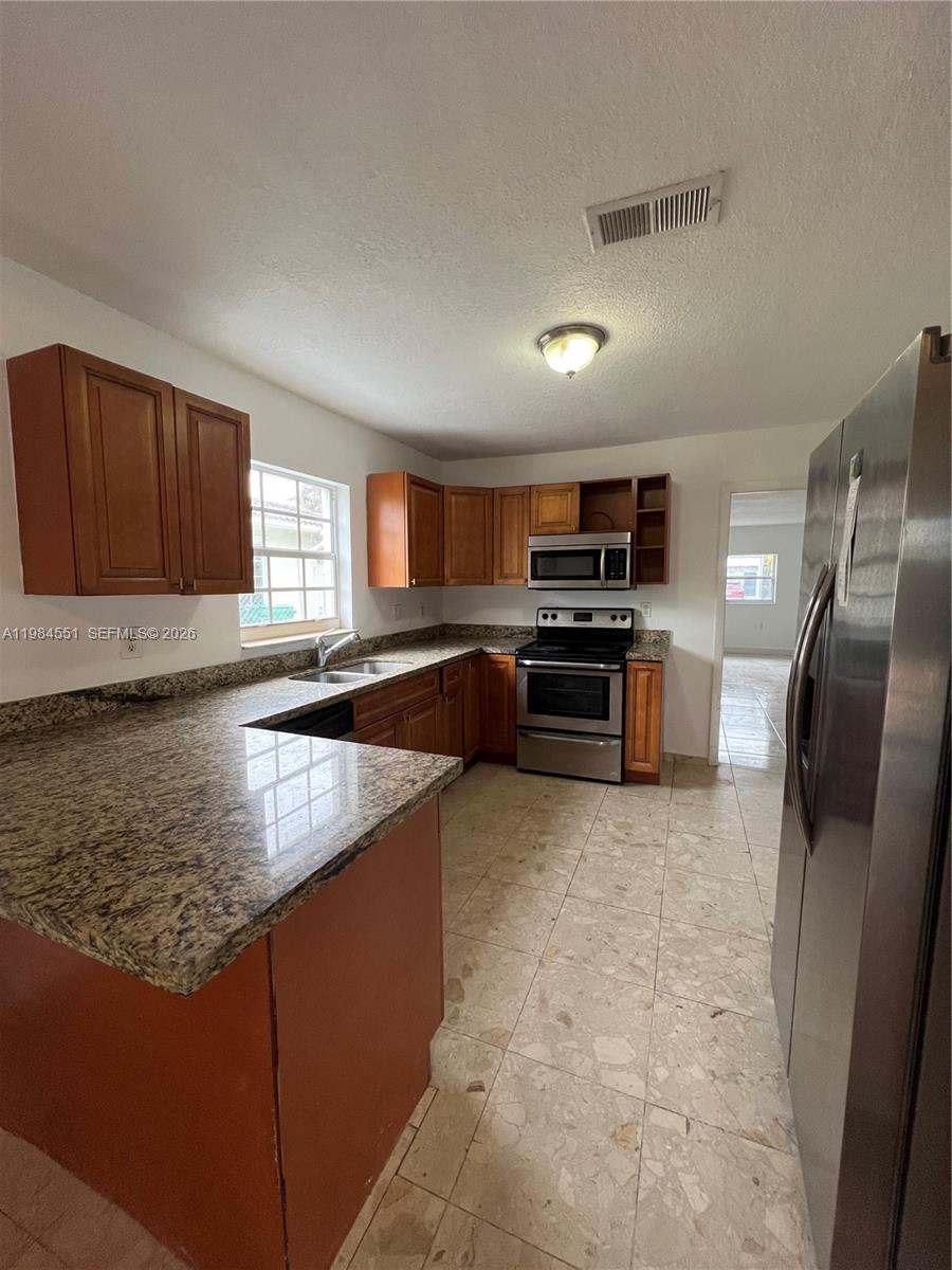 2235 SW 131st Ct Miami, FL 33175