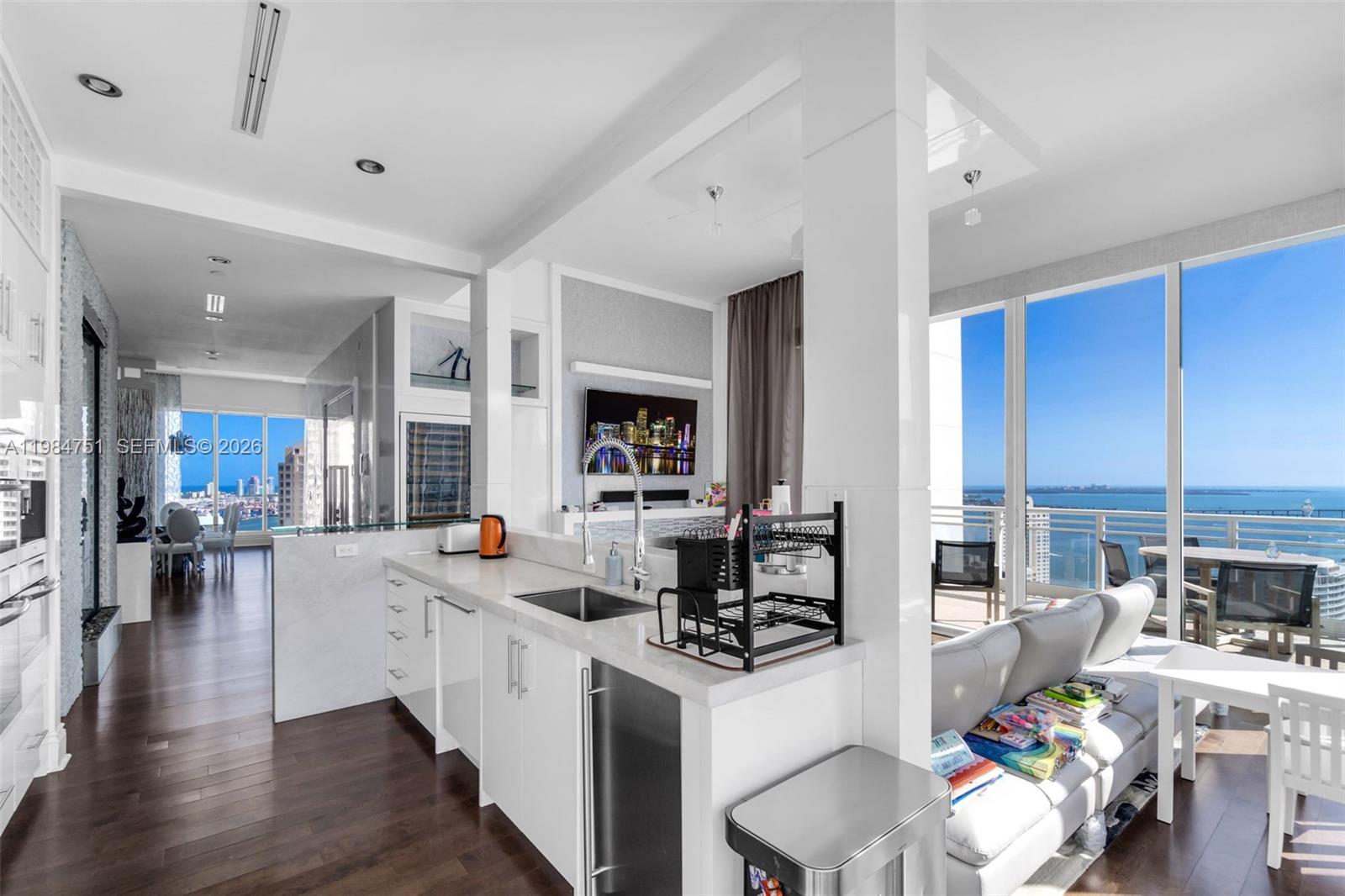 900 Brickell Key Blvd #2904 Miami, FL 33131
