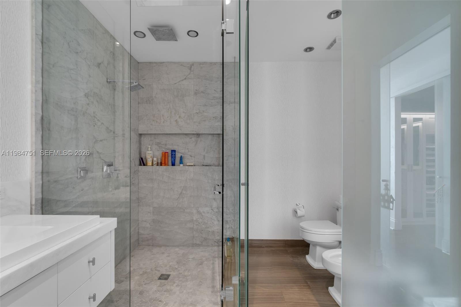 900 Brickell Key Blvd #2904 Miami, FL 33131