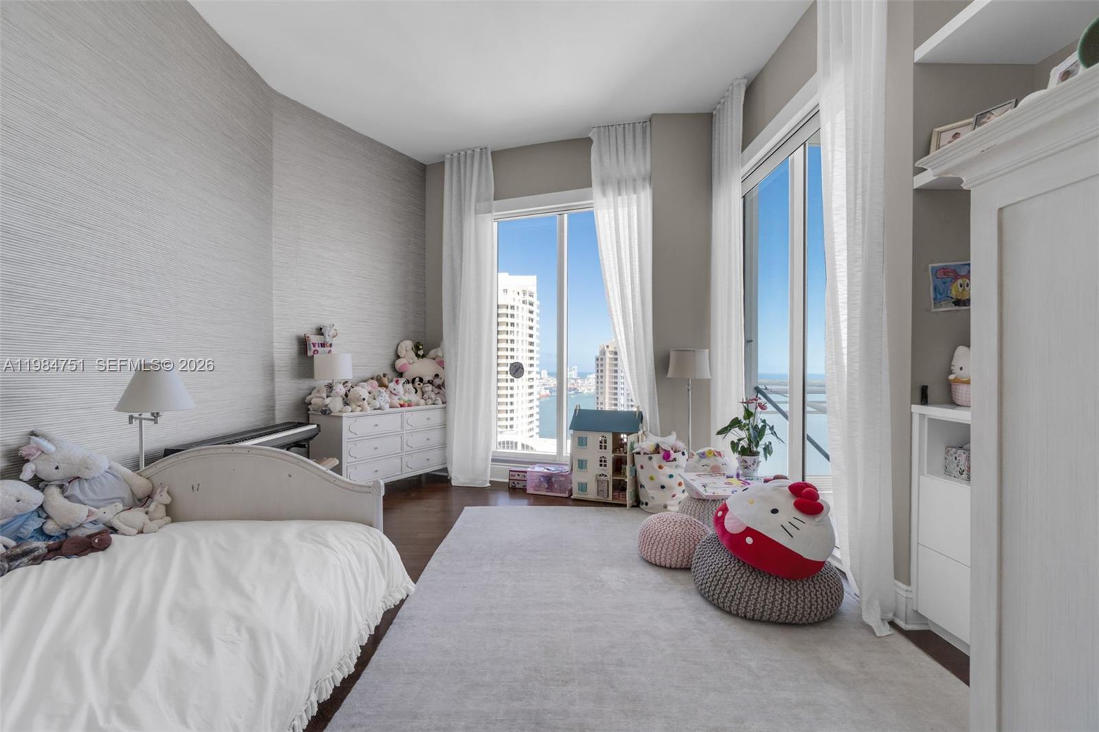 900 Brickell Key Blvd #2904 Miami, FL 33131