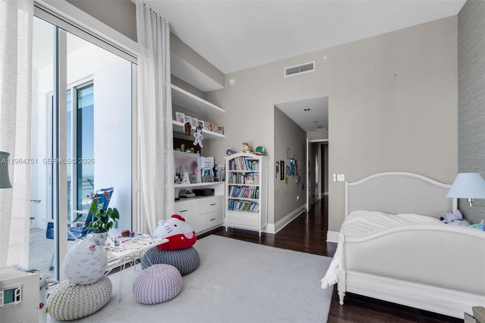 900 Brickell Key Blvd #2904 Miami, FL 33131