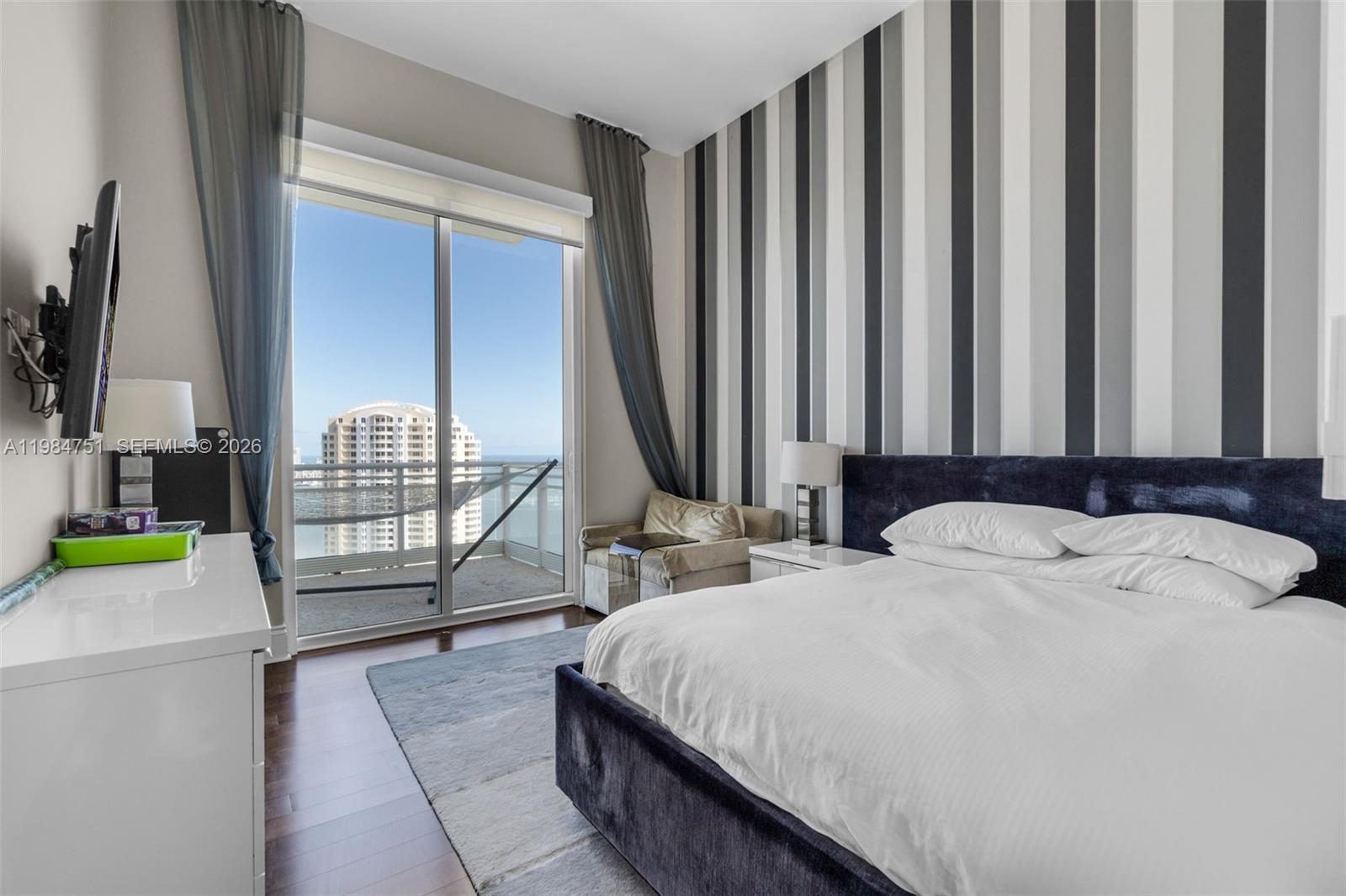 900 Brickell Key Blvd #2904 Miami, FL 33131