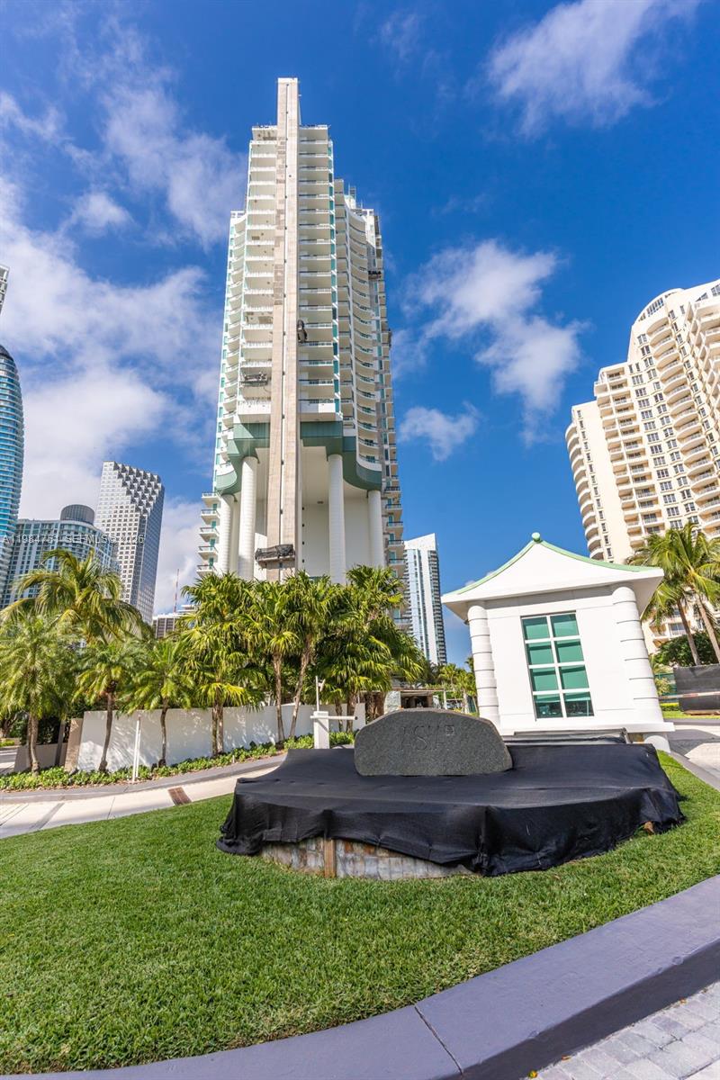 900 Brickell Key Blvd #2904 Miami, FL 33131