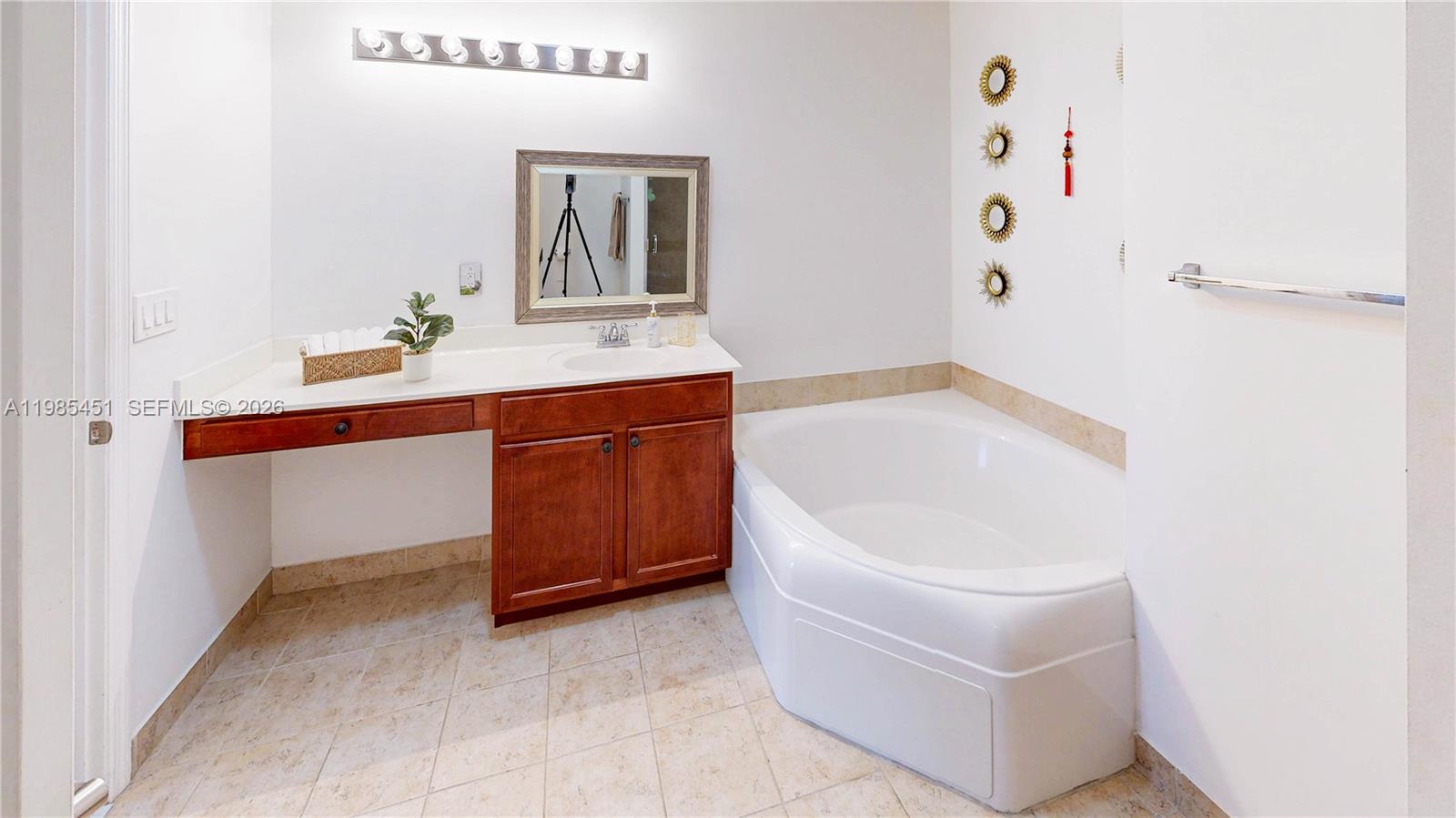 3090 SE 7th Ct Homestead, FL 33033