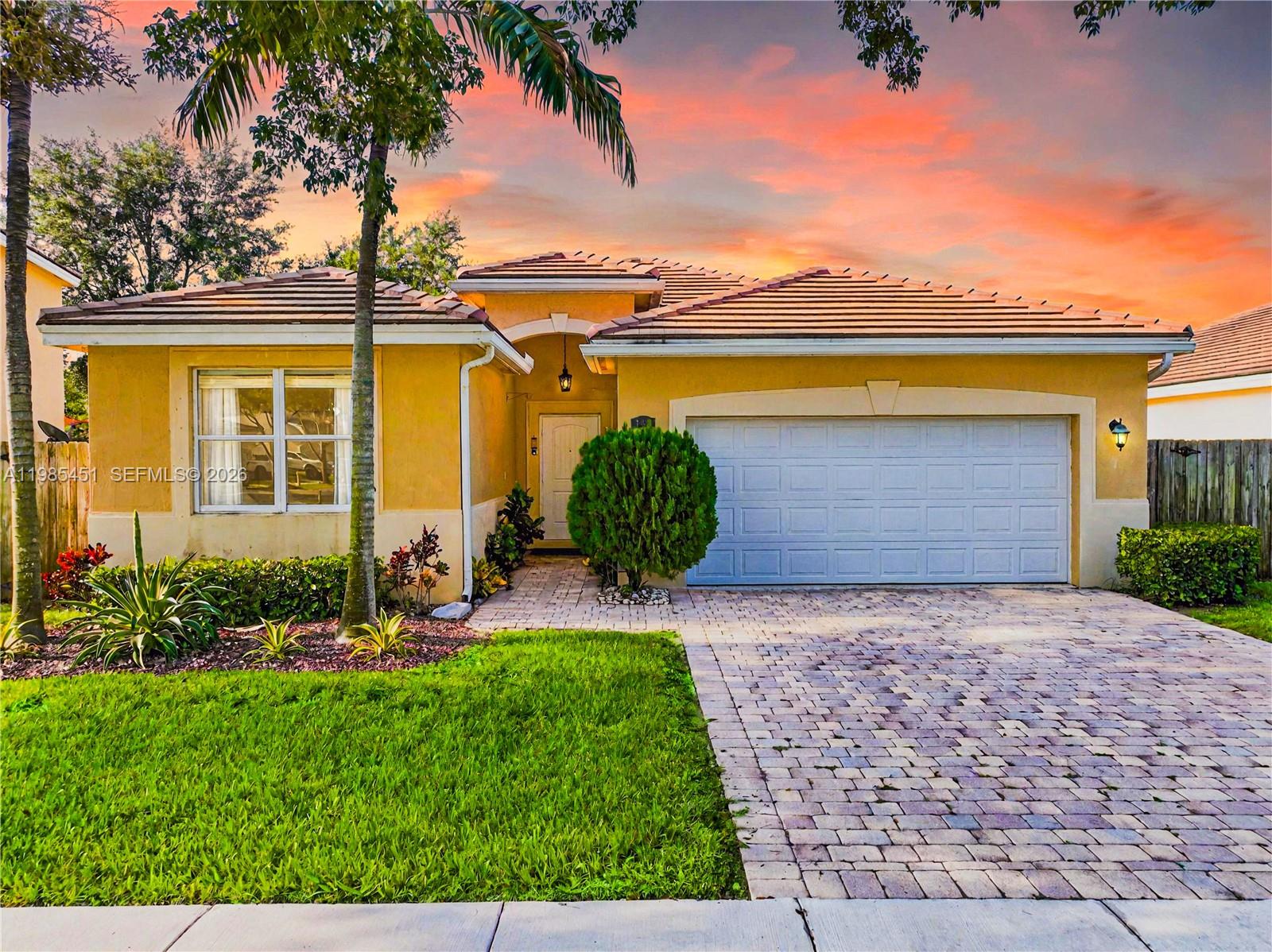 3090 SE 7th Ct Homestead, FL 33033