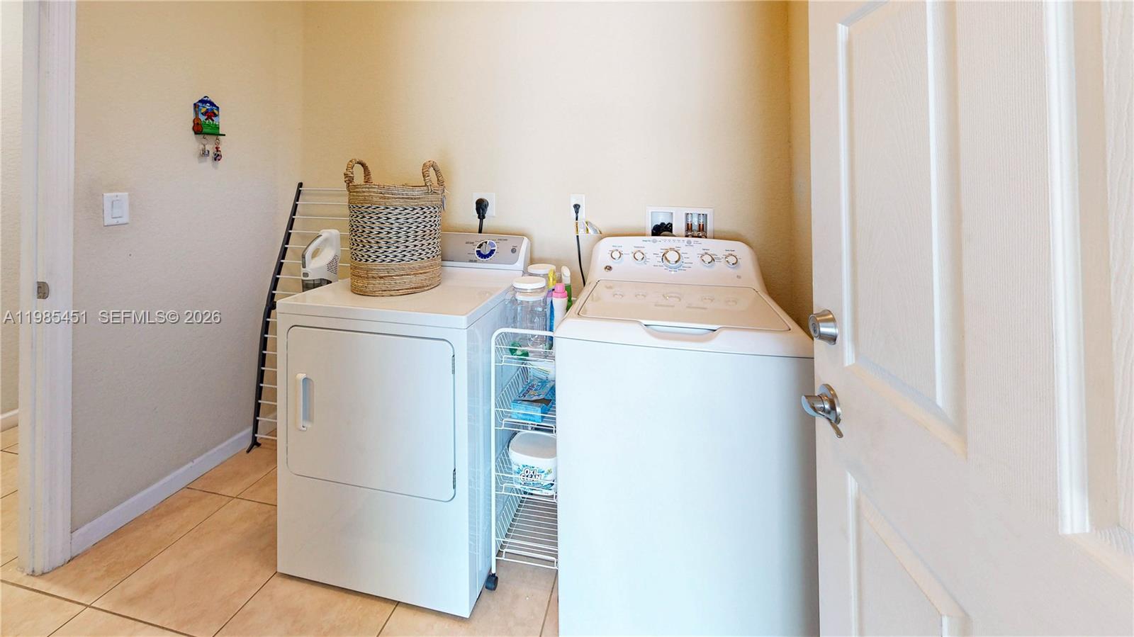 3090 SE 7th Ct Homestead, FL 33033