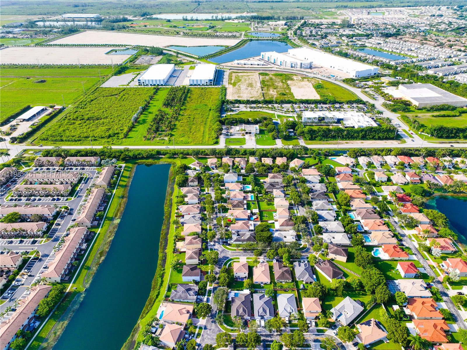 3090 SE 7th Ct Homestead, FL 33033