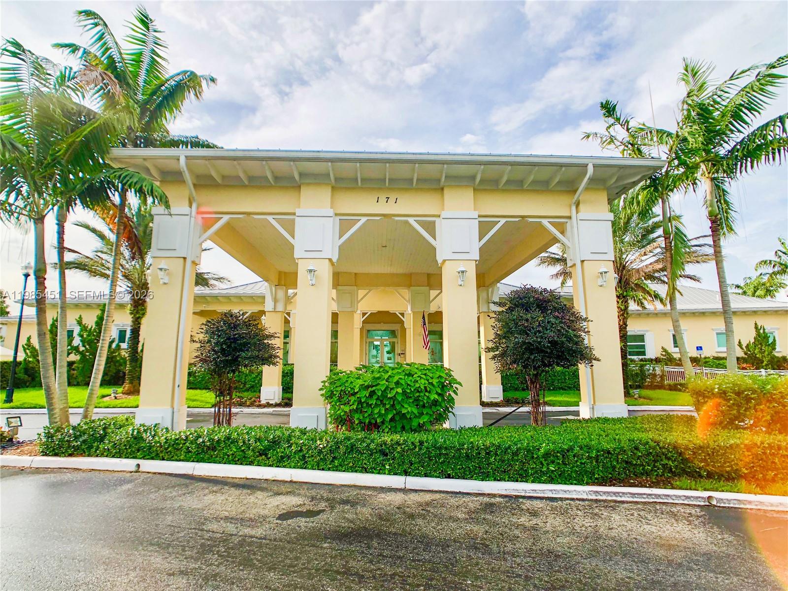 3090 SE 7th Ct Homestead, FL 33033