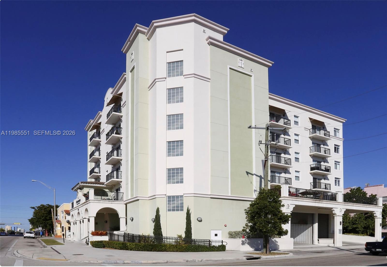 435 SW 12th Ave #605