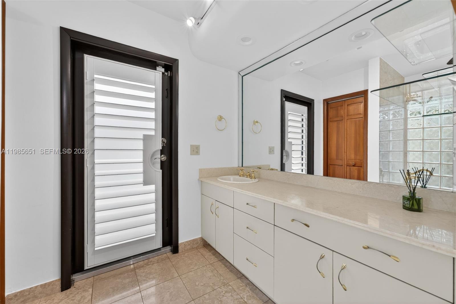 8263 SW 160th St Palmetto Bay, FL 33157