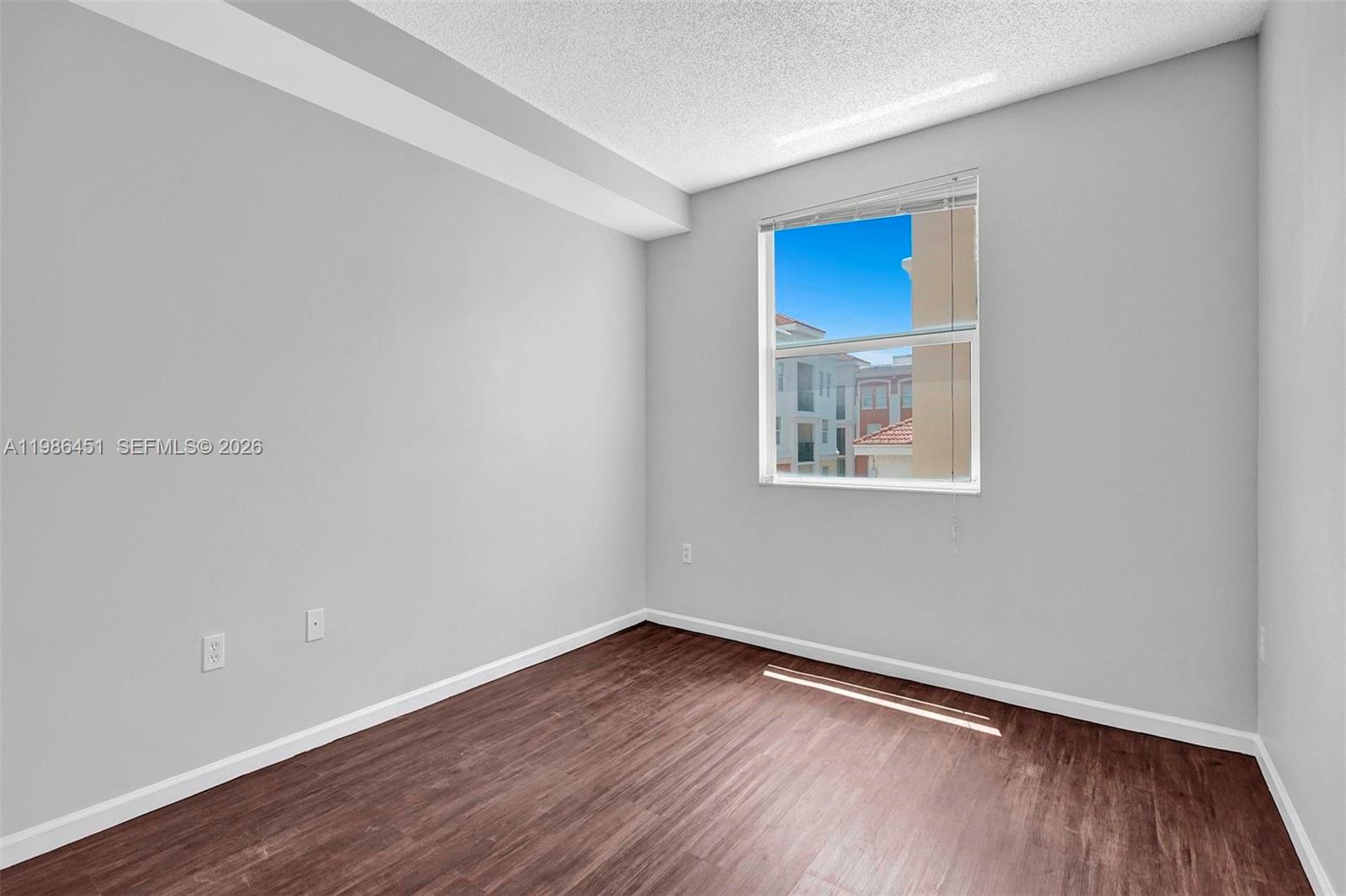 image Porto Bellagio Condo25