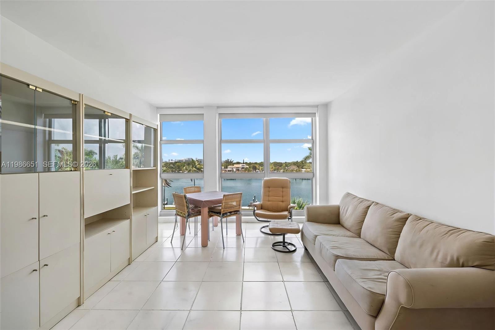 5055 Collins Ave #5M Miami Beach, FL 33140