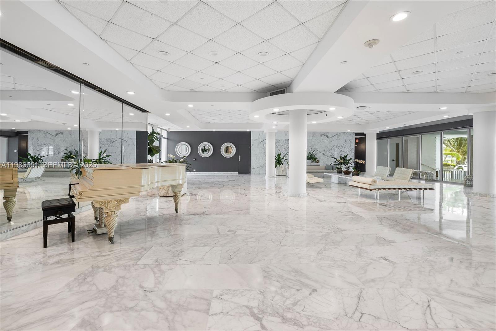 5055 Collins Ave #5M Miami Beach, FL 33140