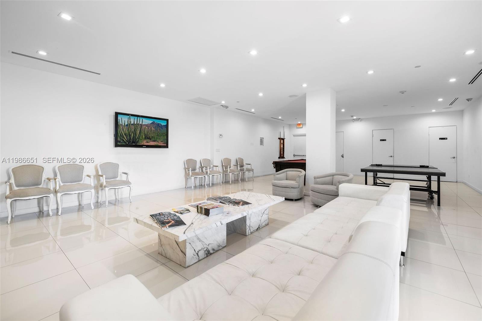 5055 Collins Ave #5M Miami Beach, FL 33140