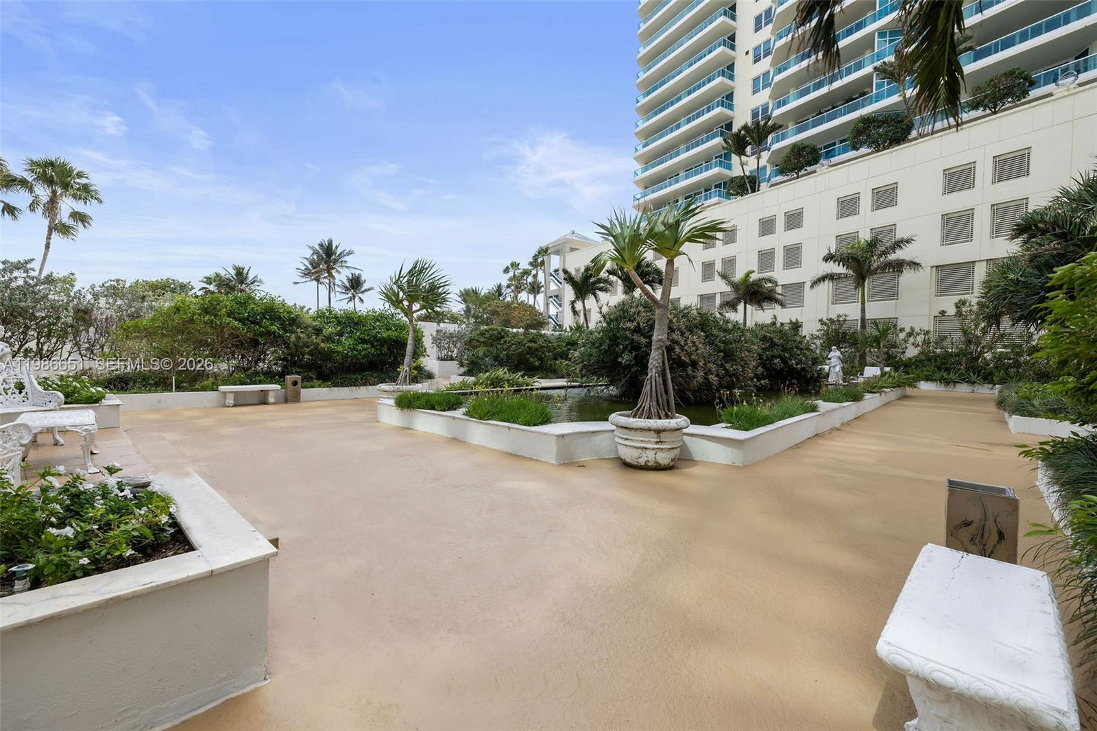 5055 Collins Ave #5M Miami Beach, FL 33140