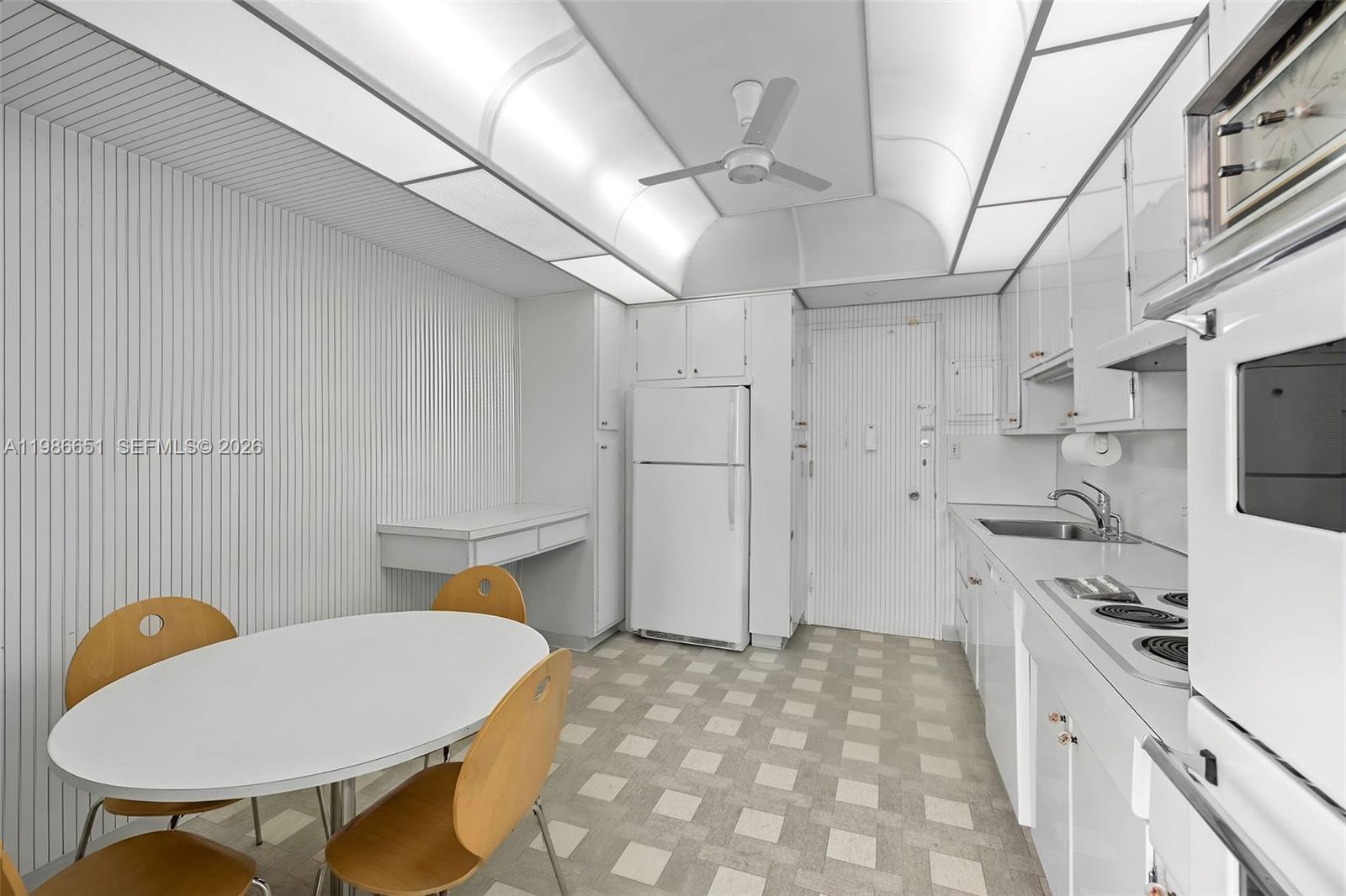 5055 Collins Ave #5M Miami Beach, FL 33140