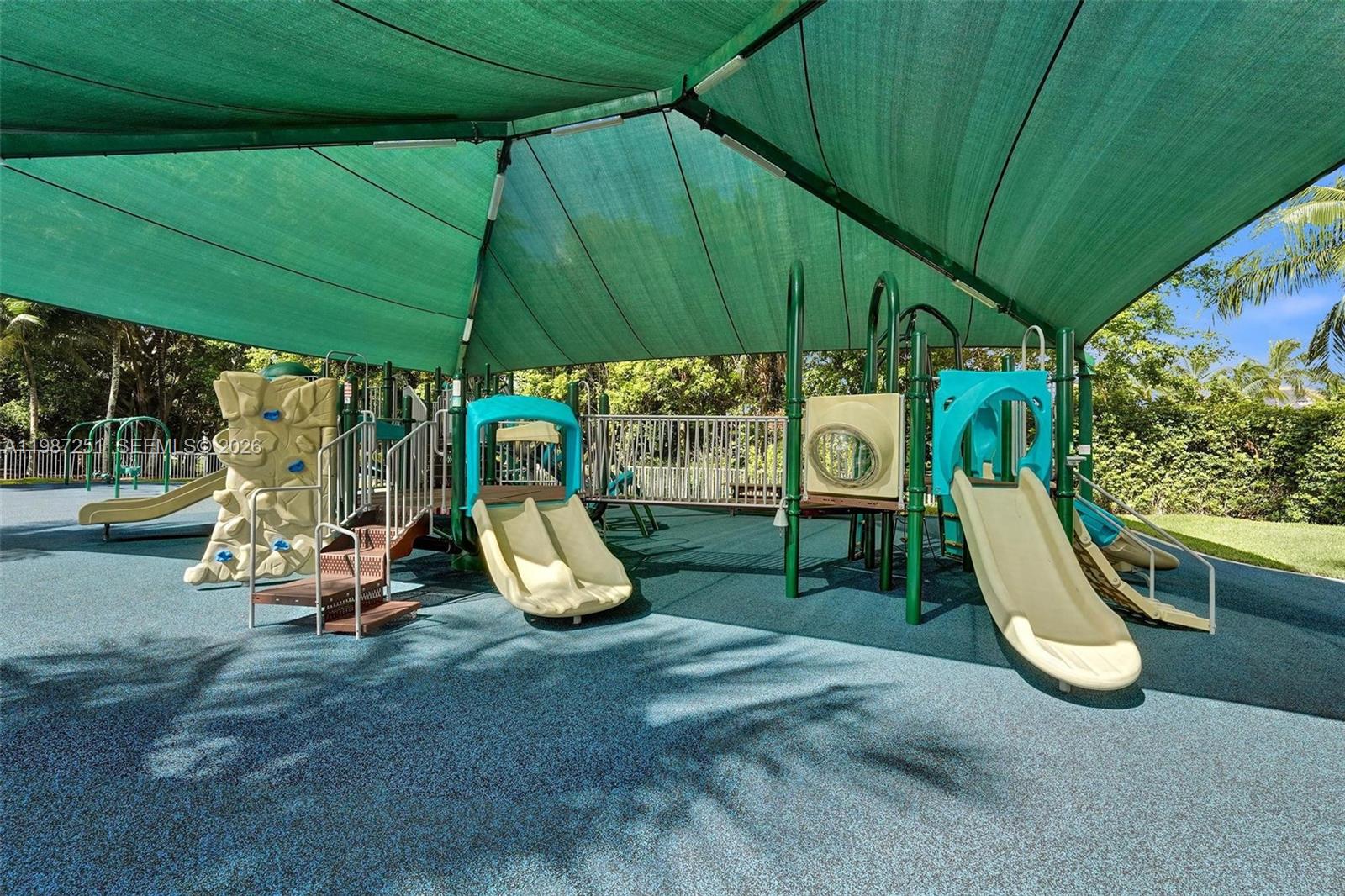 10813 Blackhawk St Plantation, FL 33324