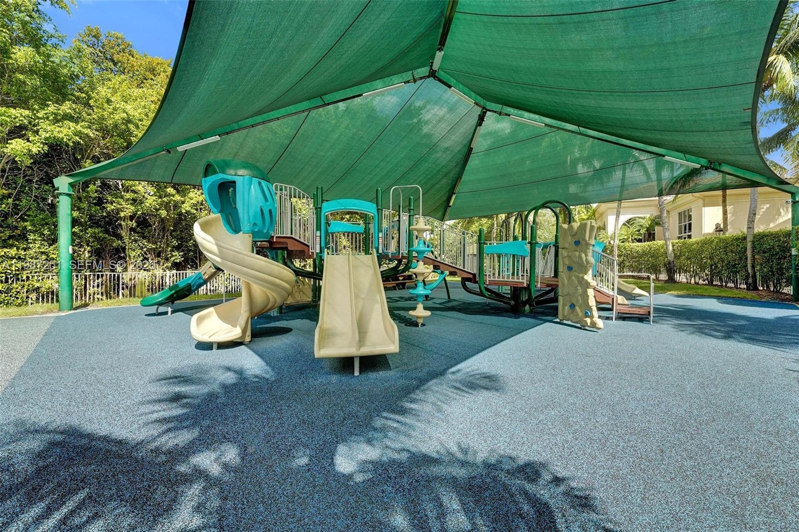 10813 Blackhawk St Plantation, FL 33324