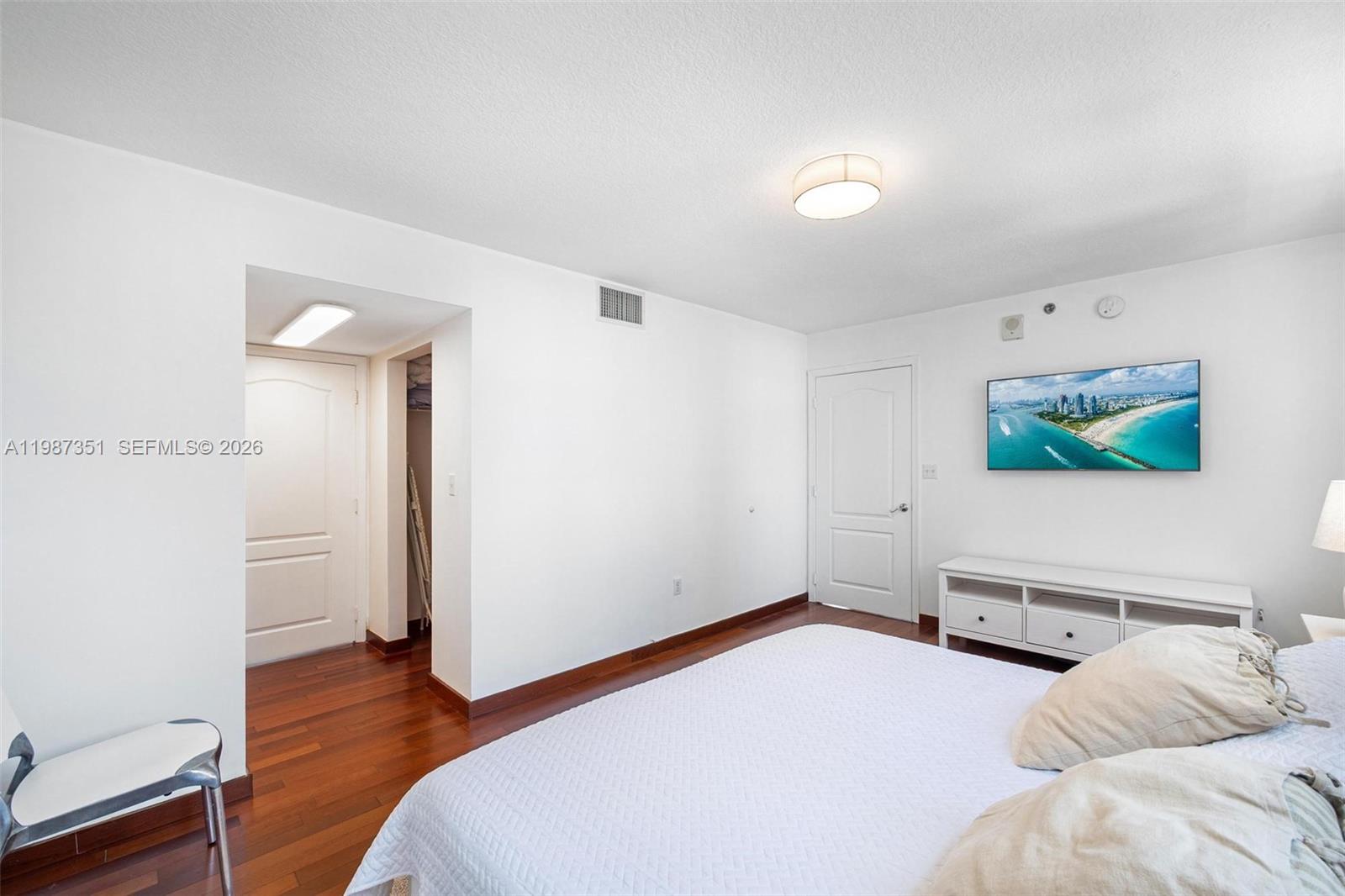 image The Club at Brickell Bay14