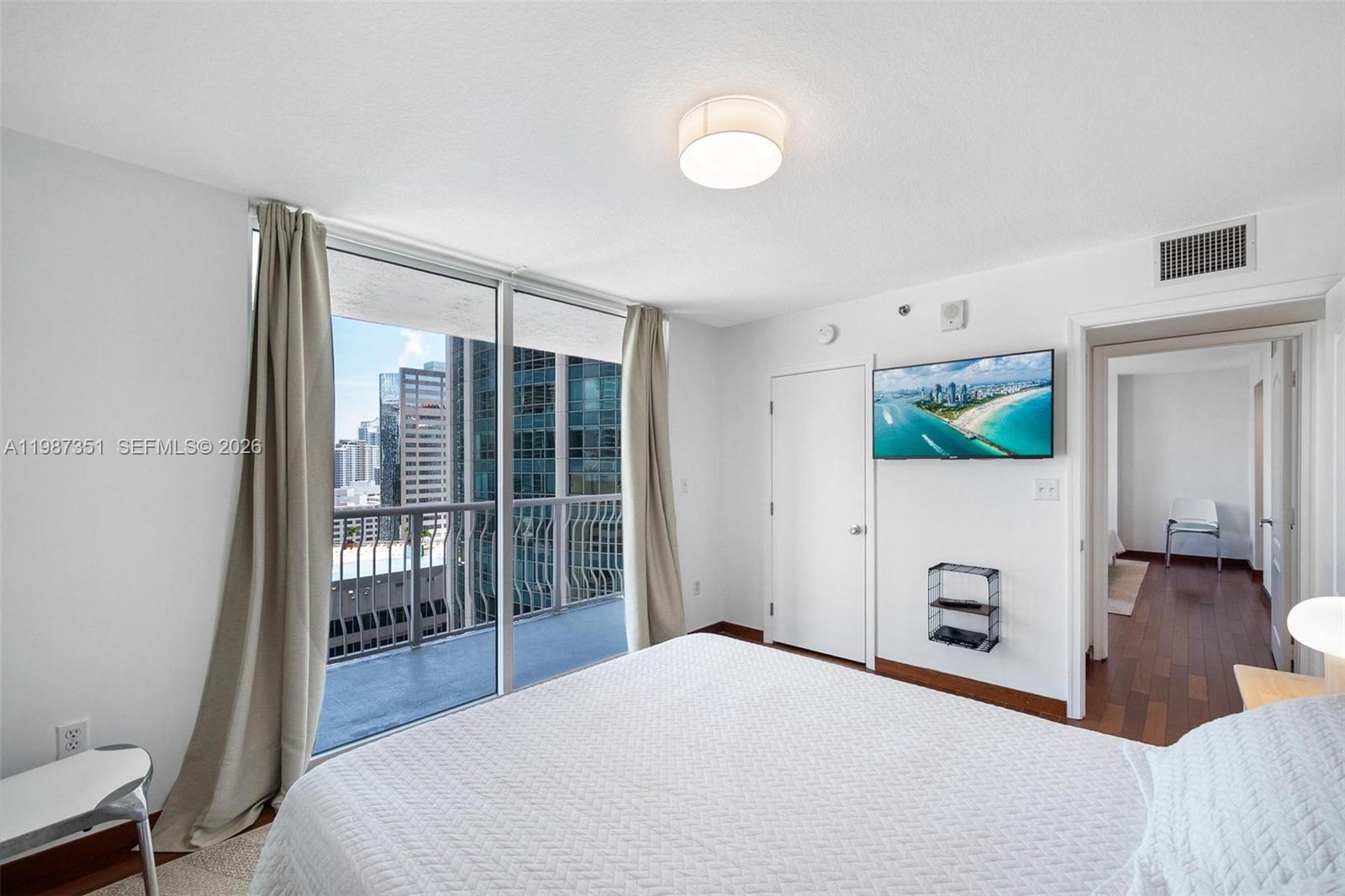 image The Club at Brickell Bay15