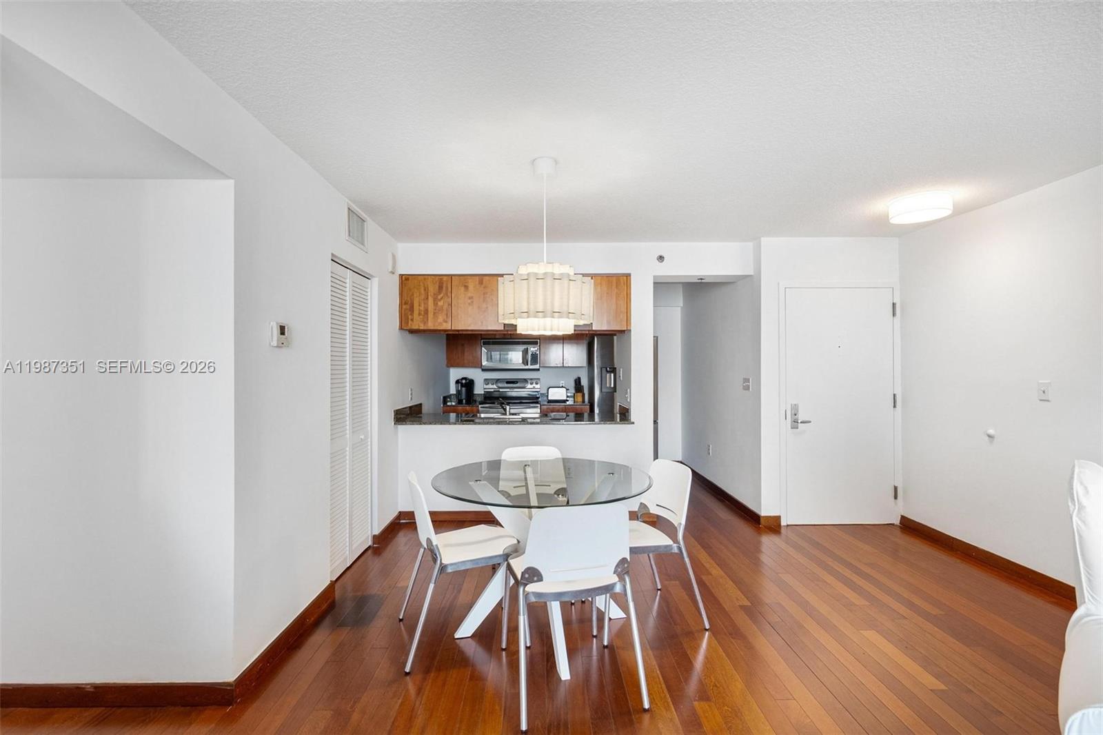 image The Club at Brickell Bay4