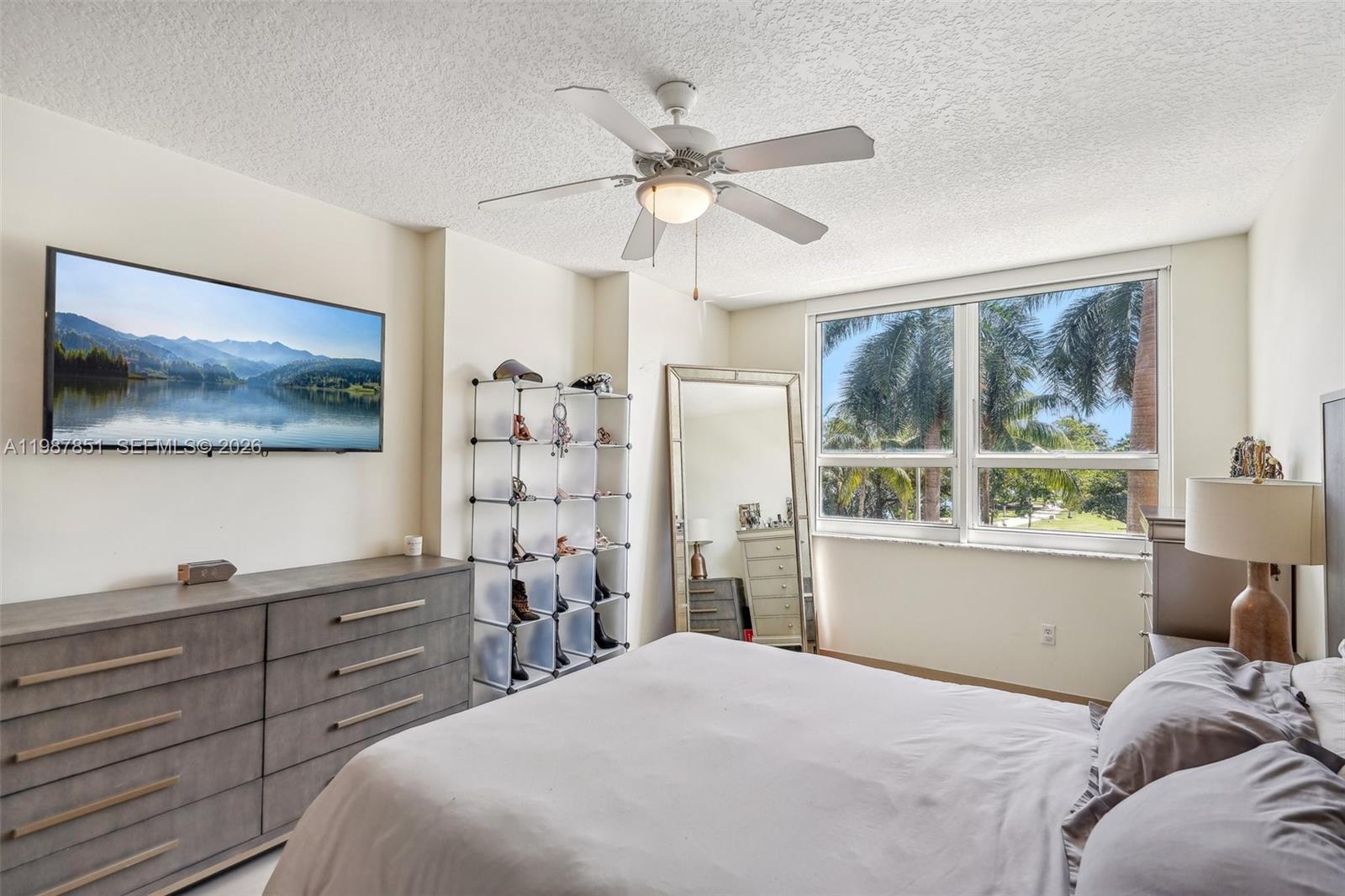 2000 N Bayshore Dr #211 Miami, FL 33137