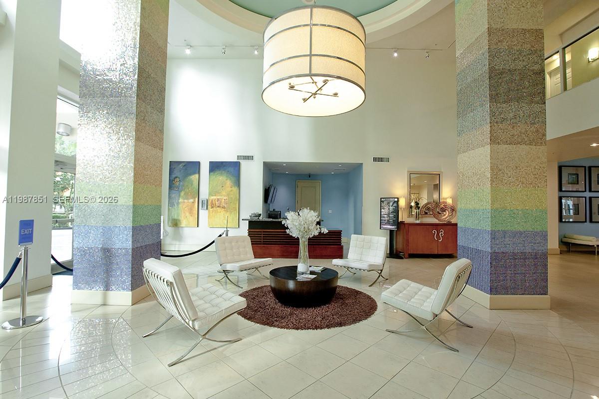 2000 N Bayshore Dr #211 Miami, FL 33137