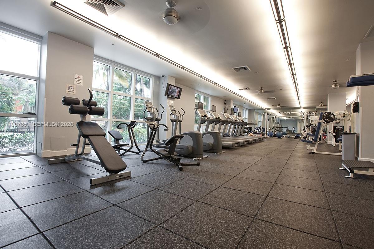 2000 N Bayshore Dr #211 Miami, FL 33137