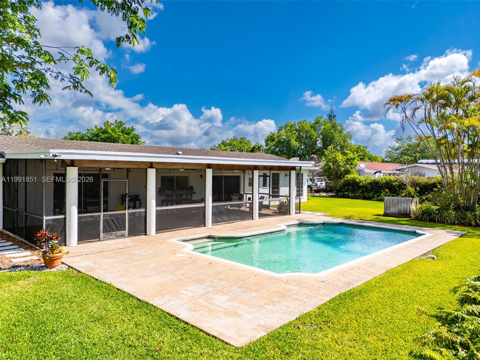 10364 SW 117th St Miami, FL 33176