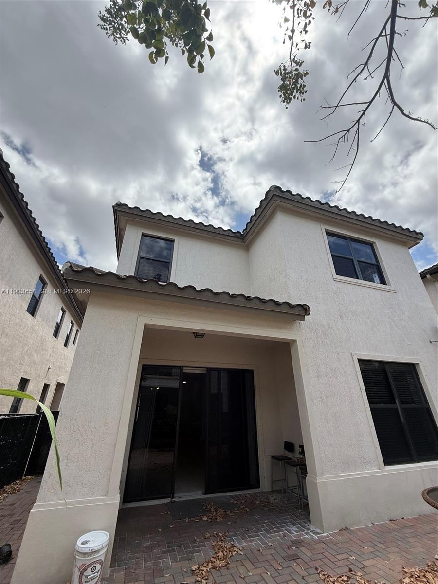 9776 W 34th Ave Hialeah, FL 33018