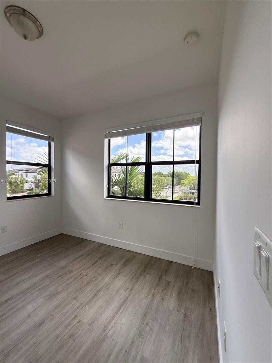 9776 W 34th Ave Hialeah, FL 33018