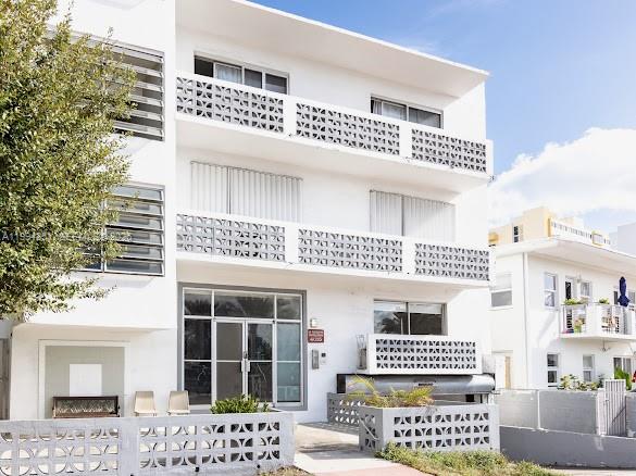 4015 Indian Crk Dr #302