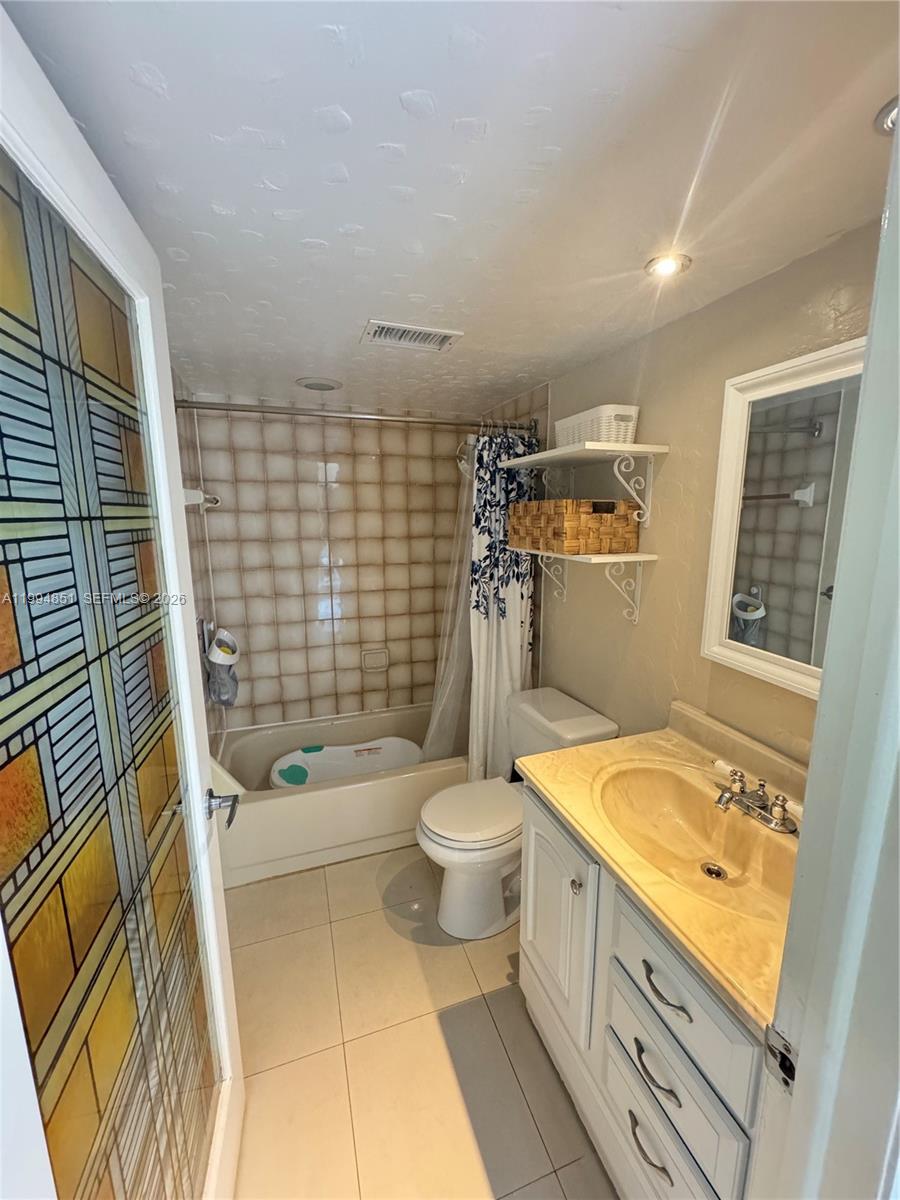 2055 SW 122nd Ave #403 Miami, FL 33175