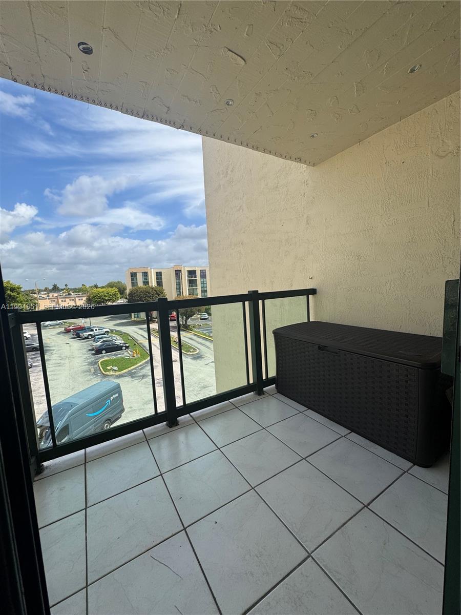 2055 SW 122nd Ave #403 Miami, FL 33175